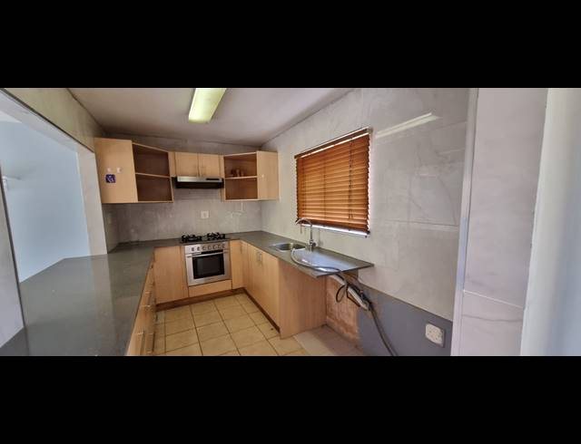 3 BEDROOM FLAT FOR SALE IN GLENWOOD